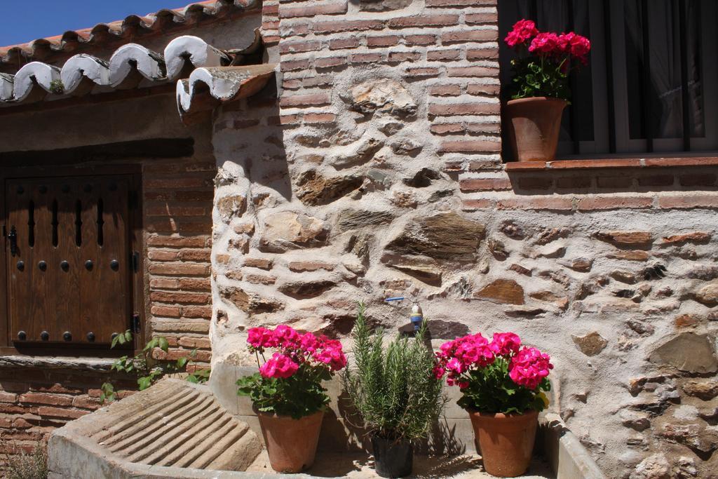 Casa De La Panaderia Guest House Los Navalucillos Ngoại thất bức ảnh